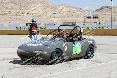 media/May-18-2022-Open Track Racing (Wed) [[f96b7d3cf4]]/Around the Pits/